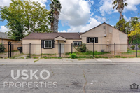 Building Photo - "Charming 2-Bedroom Duplex on Mendocino Bl...