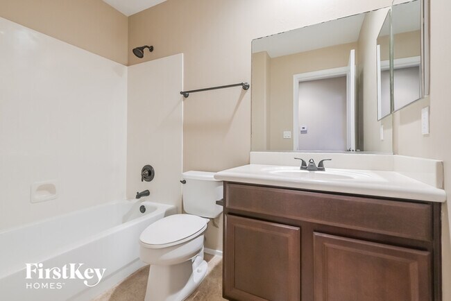 Building Photo - 12841 N Fox Hollow Dr