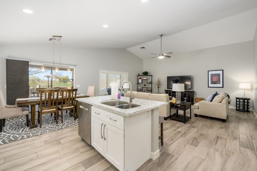 Building Photo - 34018 N Pate Pl