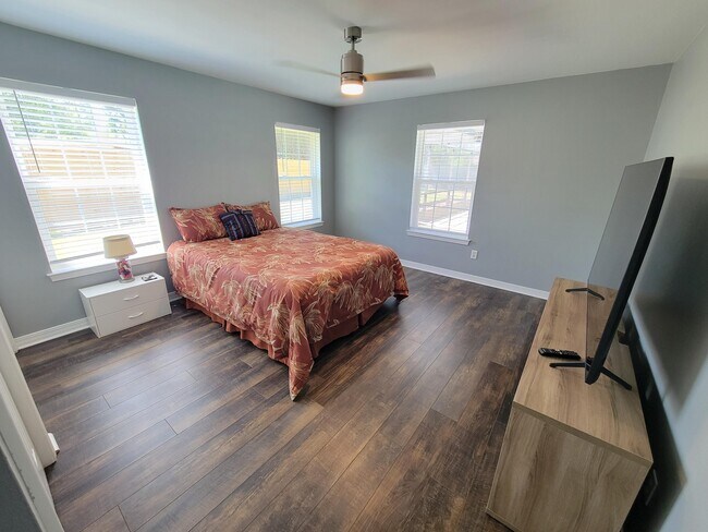 Building Photo - 3902 India Cove