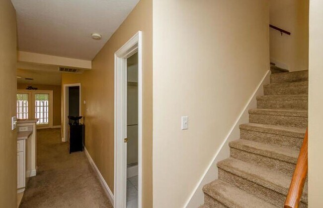 Building Photo - 227 Caldwell Cir