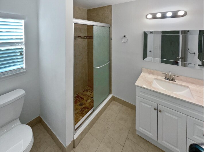 Building Photo - 409 Coconut Ave E