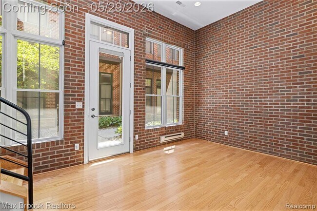 Building Photo - 420 Lewis Ct