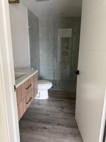 Building Photo - 5923 Laurel Canyon Blvd