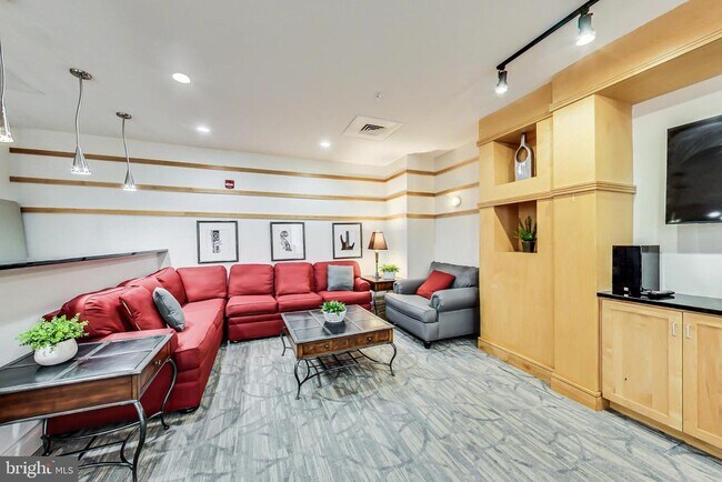 Building Photo - 4480 Market Commons Dr