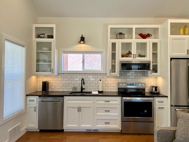 Fully stocked kitchen - 1401 Bleistein Ave