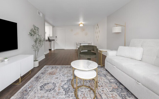 Building Photo - 4301 W Cleveland St