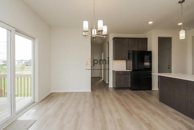 Building Photo - 6643 Prairie Rose Dr