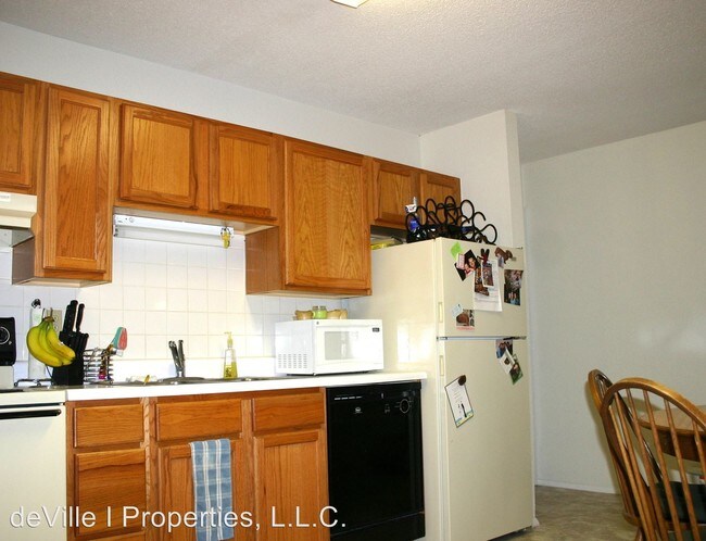 Building Photo - 827 Southwest Blvd