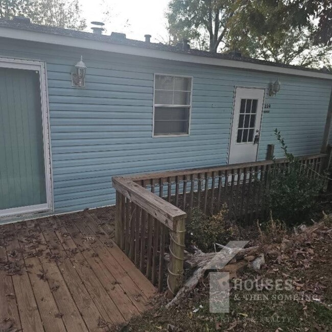 Building Photo - 224 Double Bridge Rd