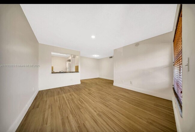 Primary Photo - 14863 SW 104th St