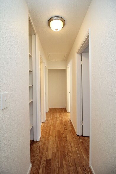 Building Photo - 4736 SE 99th Ave