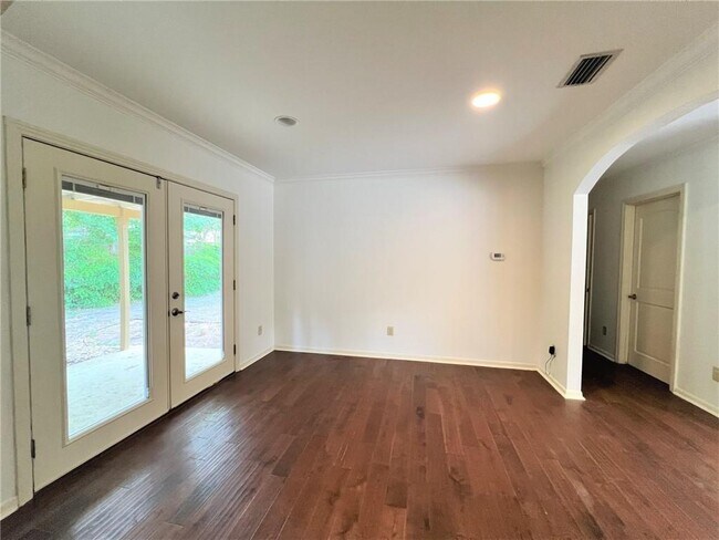 Building Photo - 5011 Finley Dr