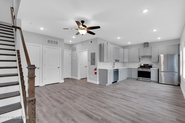 Building Photo - 245 Parker Ave