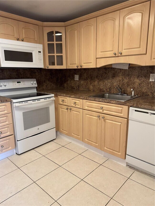 Building Photo - 2935 NE 163rd St