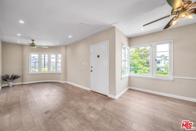 Building Photo - 1546 S Holt Ave