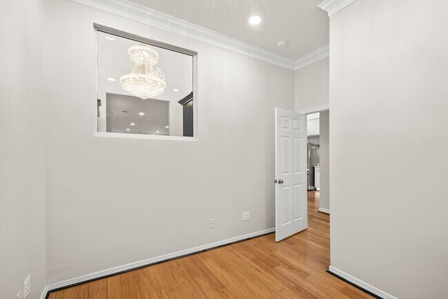 Building Photo - 4023 Breakwood Dr