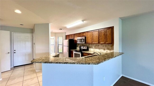 Building Photo - 7811 Sugar Bend Dr
