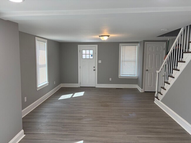 Building Photo - Fully Renovated 3BR/2BA Corner Twin Home-Move in Ready