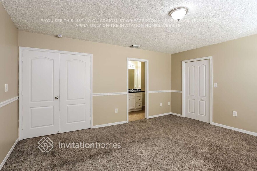 Building Photo - 15131 SW 49th St