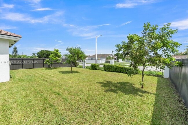 Building Photo - 19447 SW 124th Ave