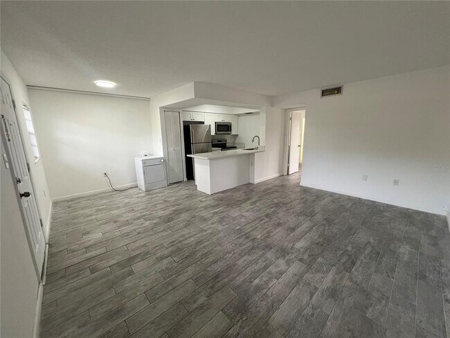 Building Photo - 4507 3rd St Cir W