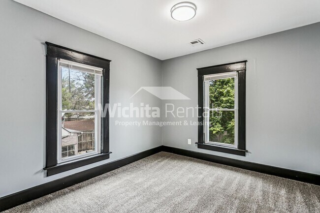 Building Photo - 1132 B W Munnell Ave