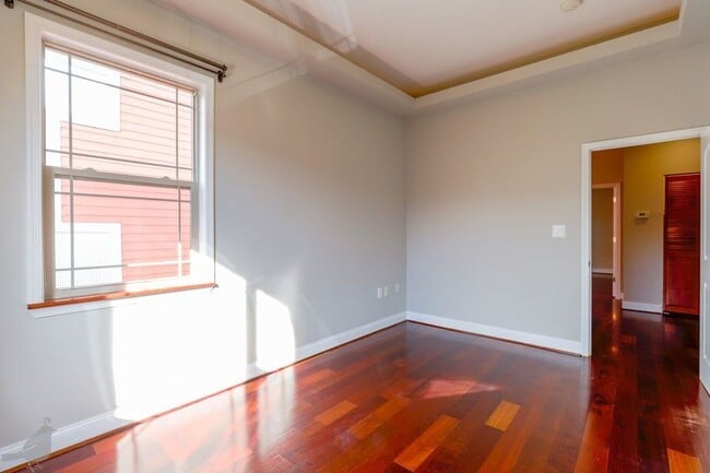 Building Photo - 3573 Warder St NW