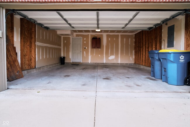 Building Photo - 11813 Traymoore Dr