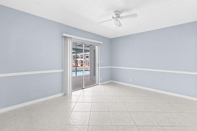 Building Photo - 718 Shore Dr