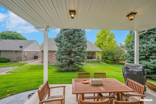 Building Photo - 1321 S Lansing Ct