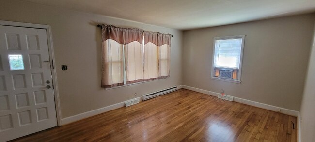 Building Photo - 301 Dobson St