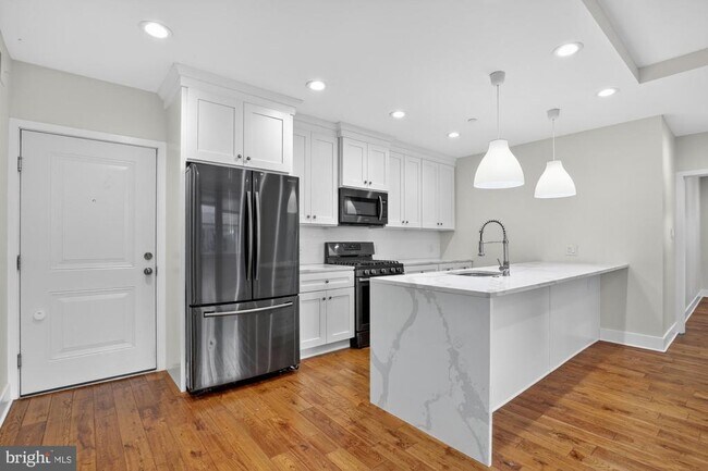 Primary Photo - 1420 E Susquehanna Ave