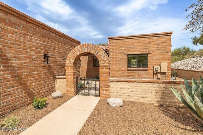 Building Photo - 4989 N Territory Ave