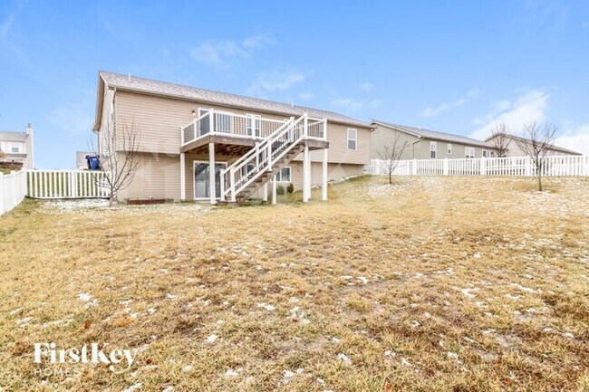 Building Photo - 215 Rolling Rock Creek Dr