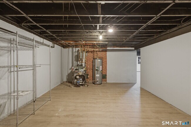 Building Photo - 35 W Ridge Dr