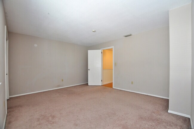 Building Photo - 305 Timber Ln
