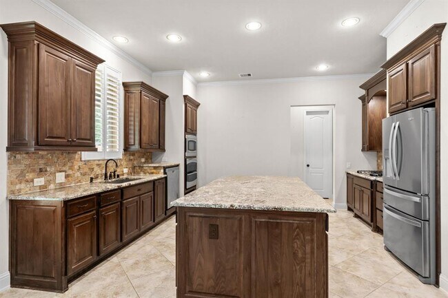 Building Photo - 18900 N Bee Cave Springs Cir