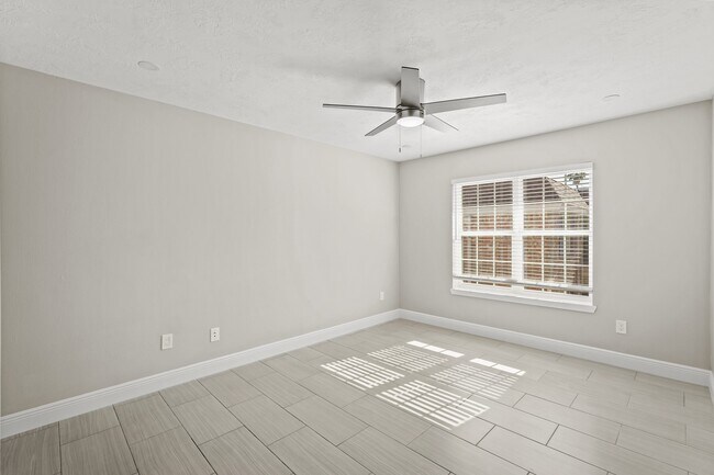 Building Photo - 2350 Bering Dr