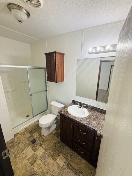 Master Bath 2 - 226 Blanco Dr