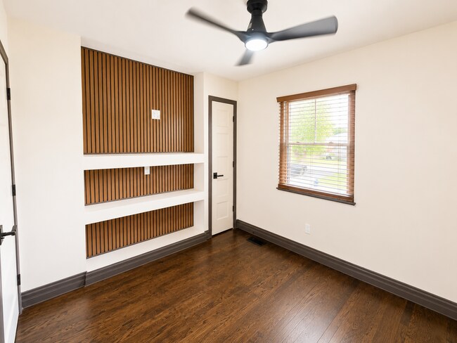 Building Photo - 9610 Britannia Ct