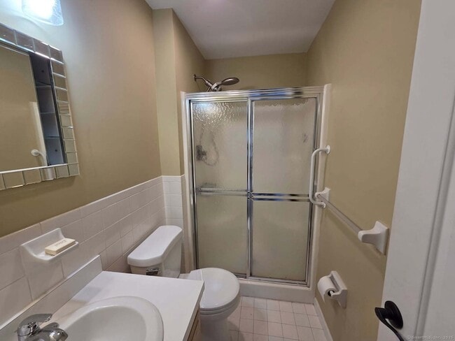 Building Photo - 335 Monticello Dr