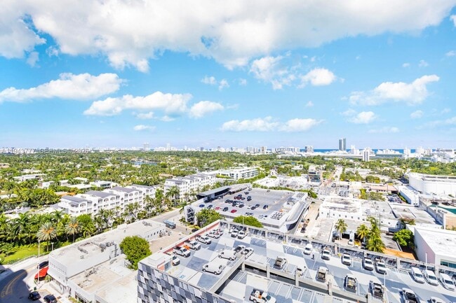 Building Photo - 1800 Sunset Harbour Dr