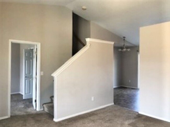 Building Photo - Charming Meridian home with 3 bed 2.5 bath...