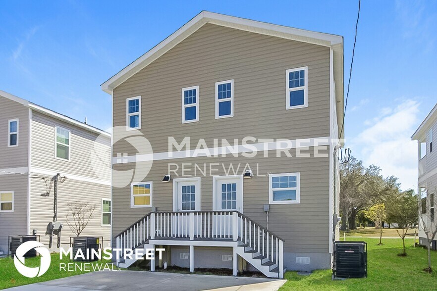 Building Photo - 3137 4th Ave S