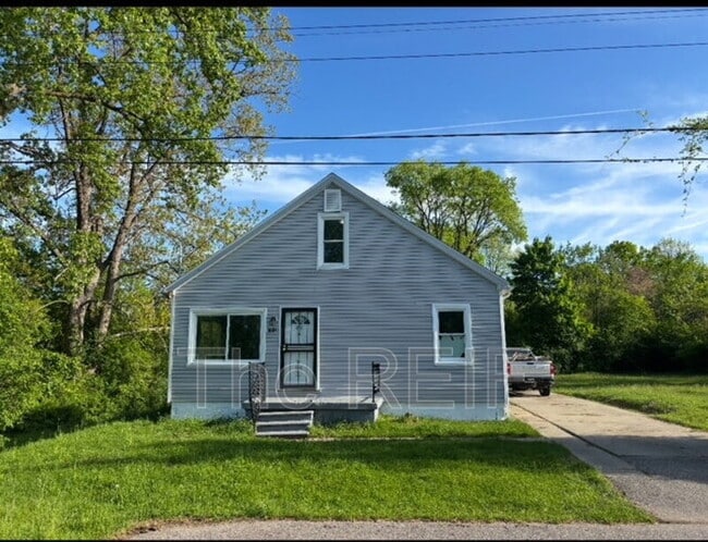 Primary Photo - 1404 E Kurtz Ave