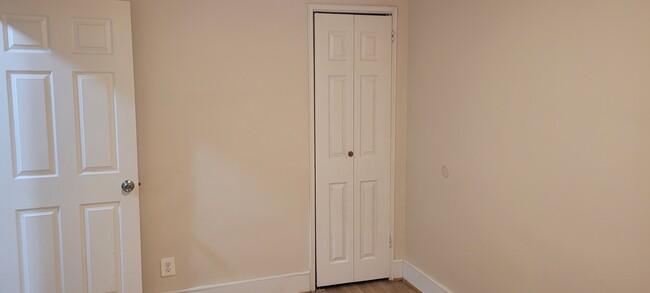 Building Photo - 1248 16th St NE