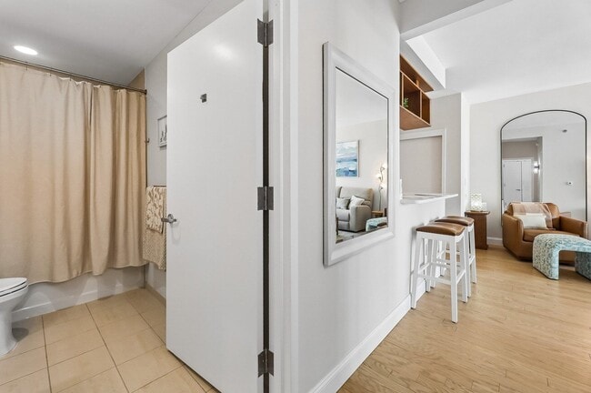 Building Photo - 20 Newport Pkwy