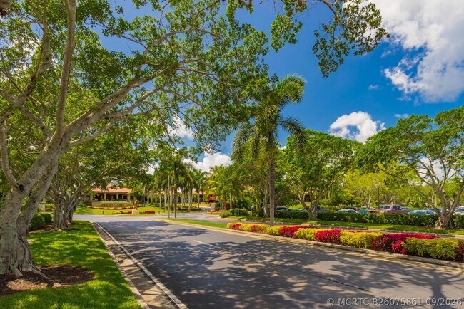Building Photo - 757 Windermere Way