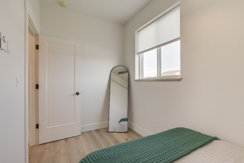 Building Photo - 1403 Windsor Dr